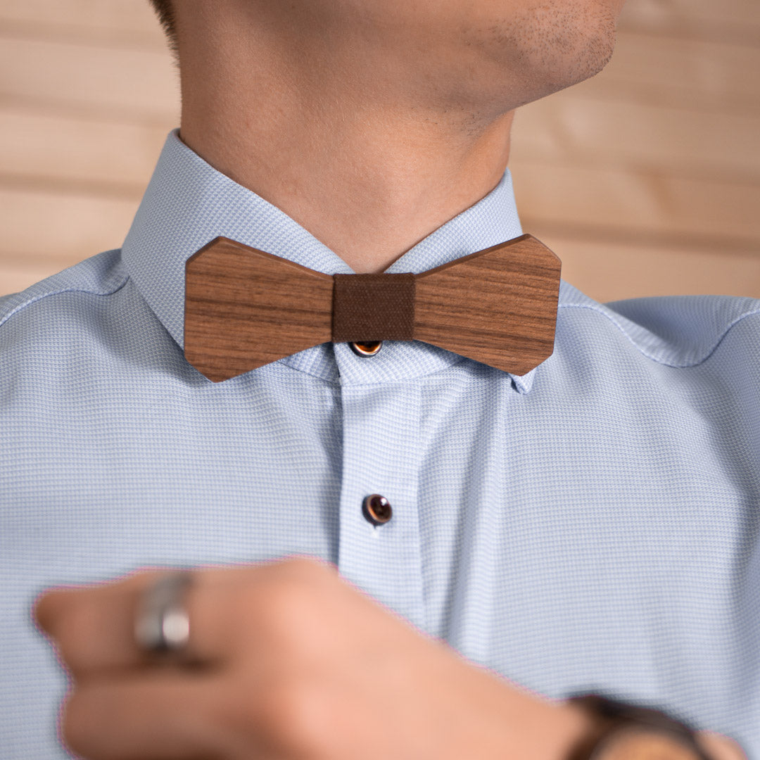 Wooden bow - Walnut, brown