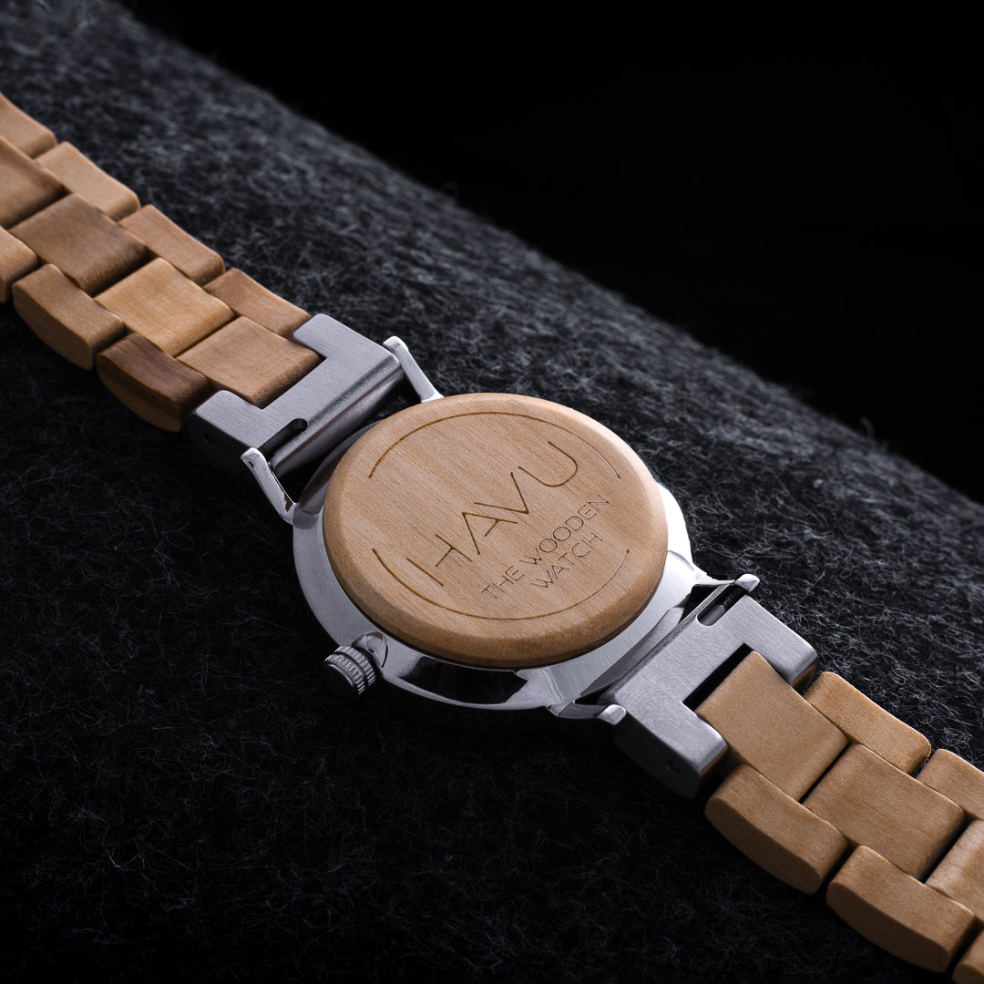 Kielo - Women's wristwatch (32mm) Crafted from Finnish Curly Birch