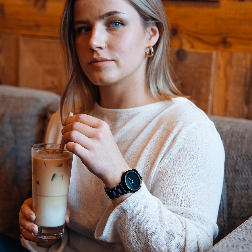 Aura - (38mm) Wristwatch, Unisex