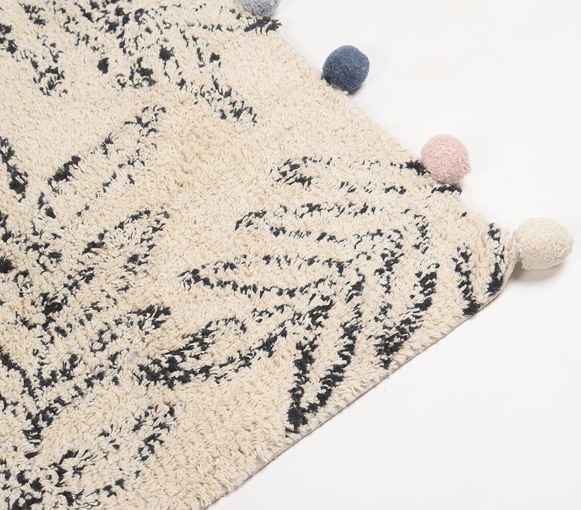 Hand Tufted Leaf Pattern Bath Mat, 75 x 50 cm