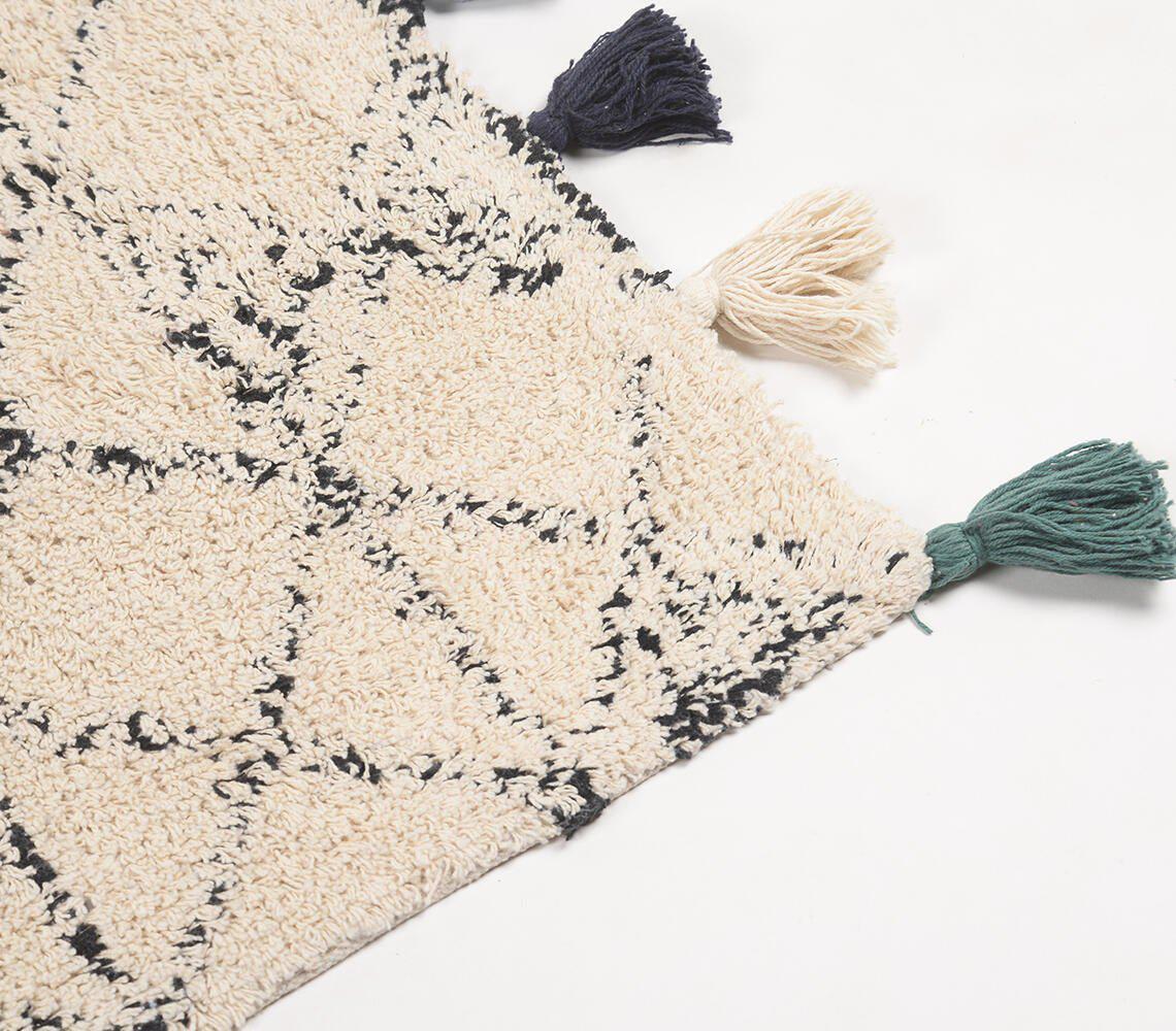 Hand Tufted & Tasseled Geometric Pattern Bath Mat, 75x50cm