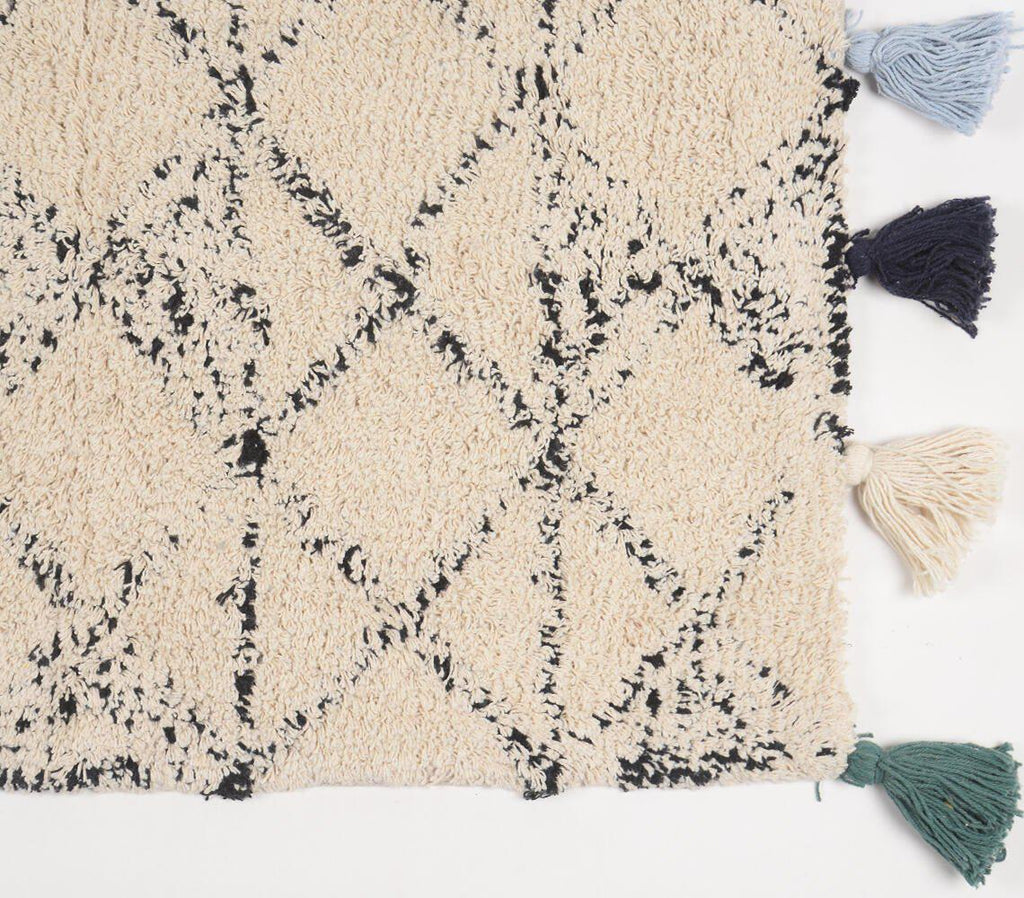 Hand Tufted & Tasseled Geometric Pattern Bath Mat, 75x50cm