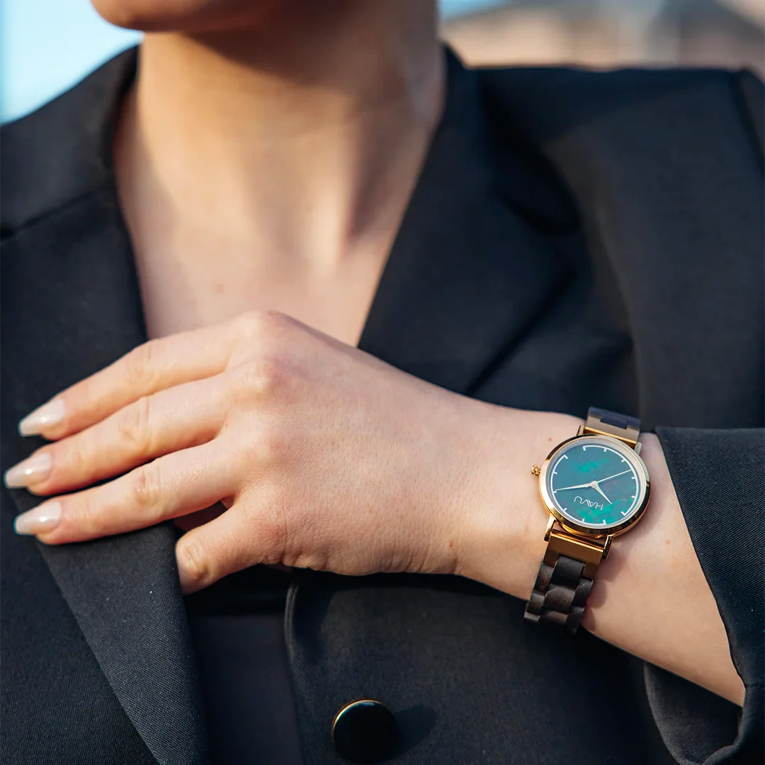 Revontuli - Women's wristwatch (32mm) Ebony