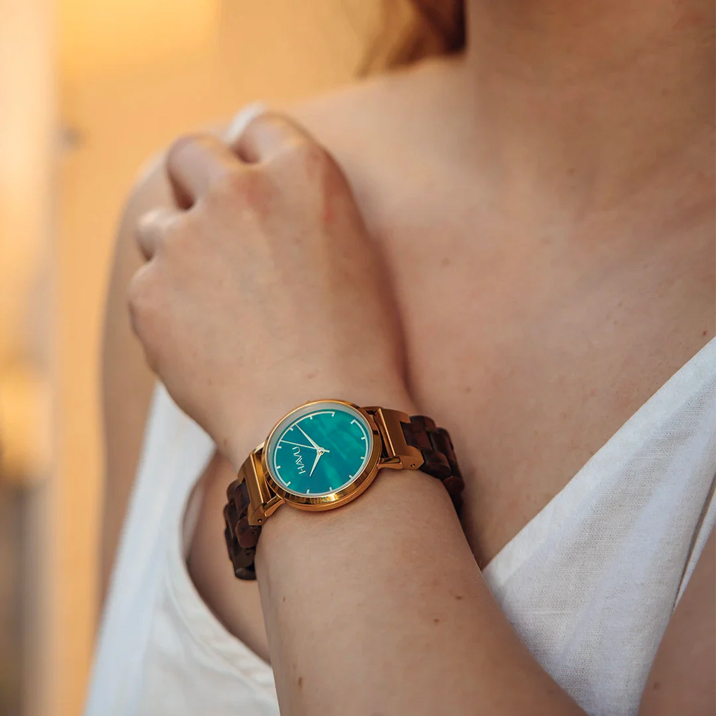 Revontuli - Women's wristwatch (32mm) Walnut Tree